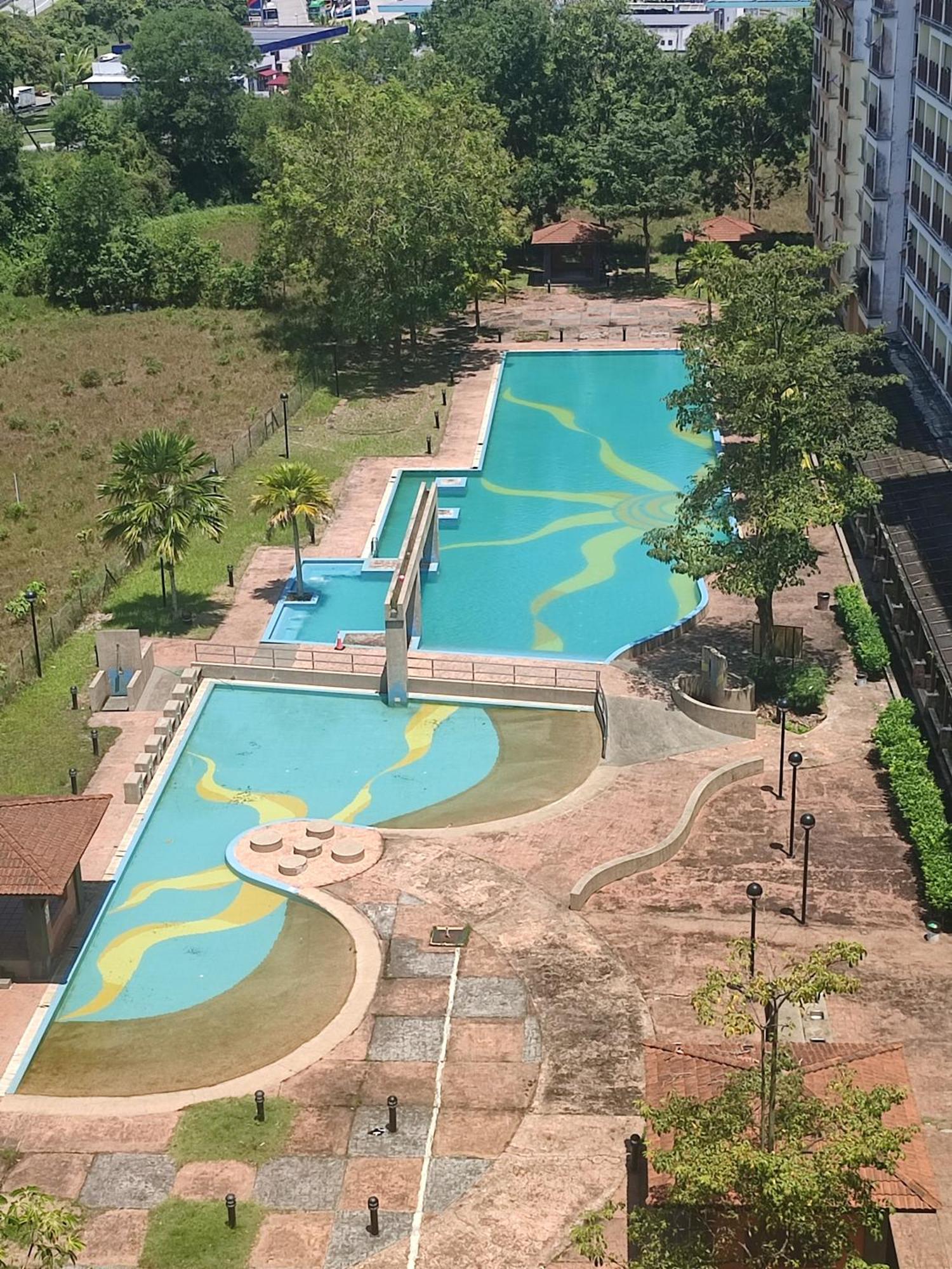 Sofea Inn Bukit Merah - Suria A7733 Kampong Selemat Zewnętrze zdjęcie